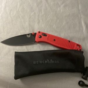 Benchmade bugout 535 s30v red **MAKE OFFER**